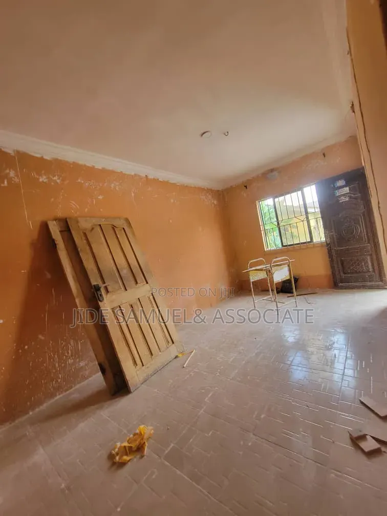 Furnished Mini Flat in Ayobo for rent