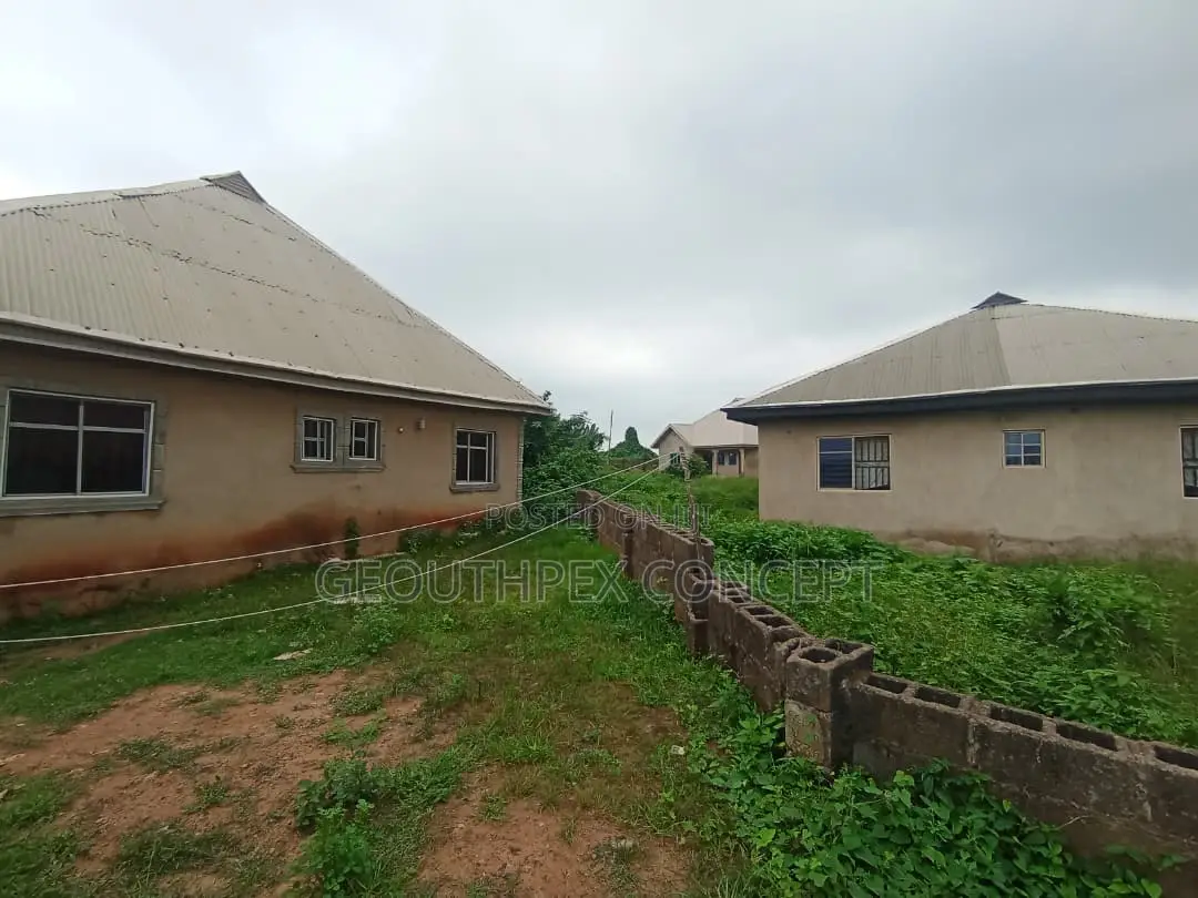 2bdrm Bungalow in Iwo Road for sale
