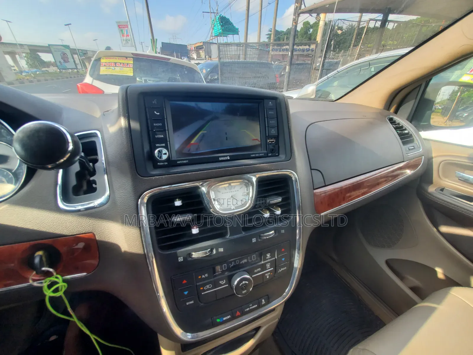 Chrysler Town&Country 3.6 2WD 2015 Red