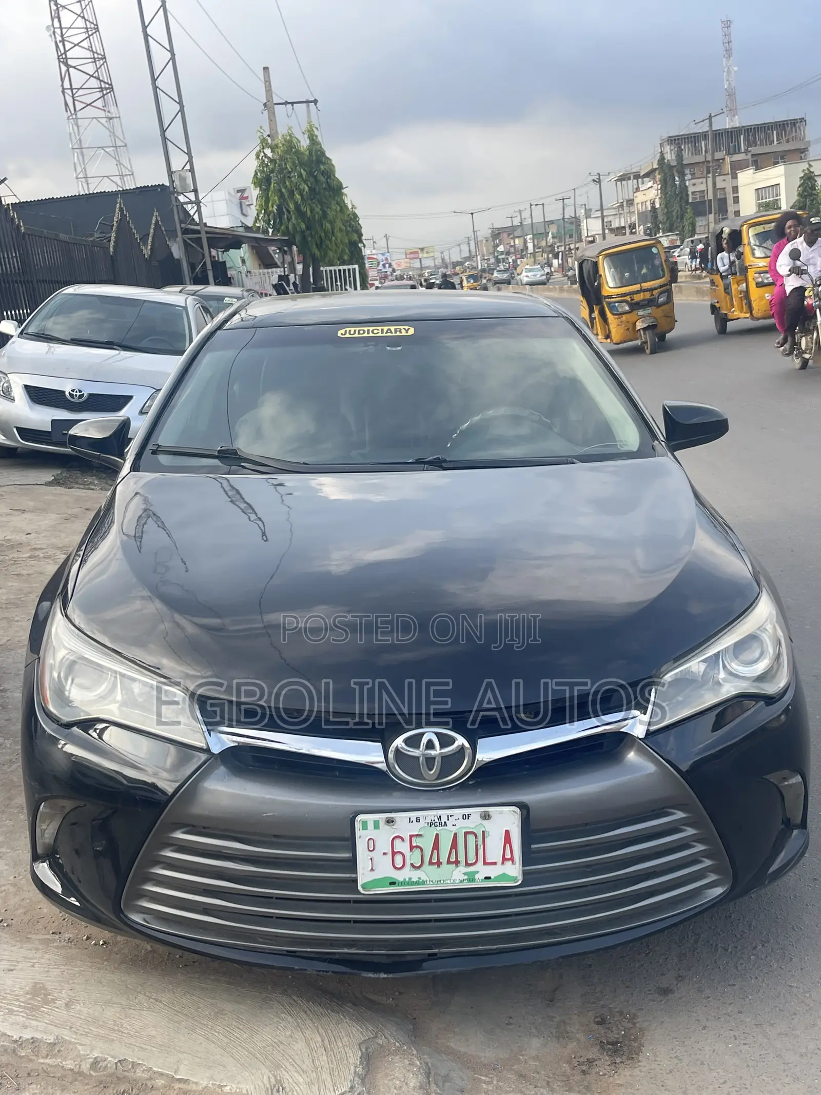 Toyota Camry SE 4dr Sedan (2.5L 4cyl 6A) 2015 Black