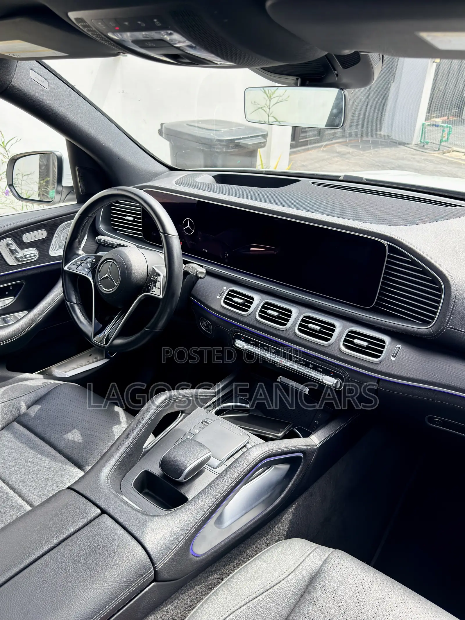 Mercedes-Benz 2024 2024 Off white