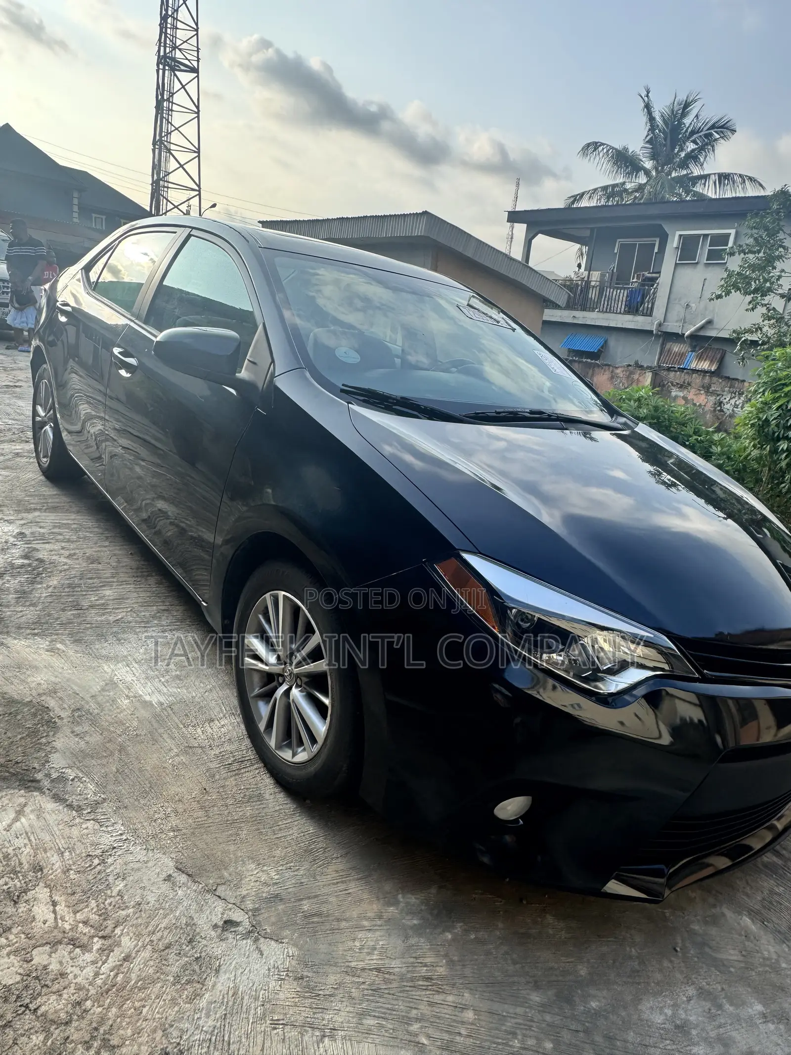 Toyota Corolla LE 4dr Sedan (1.8L 4cyl CVT) 2015 Black