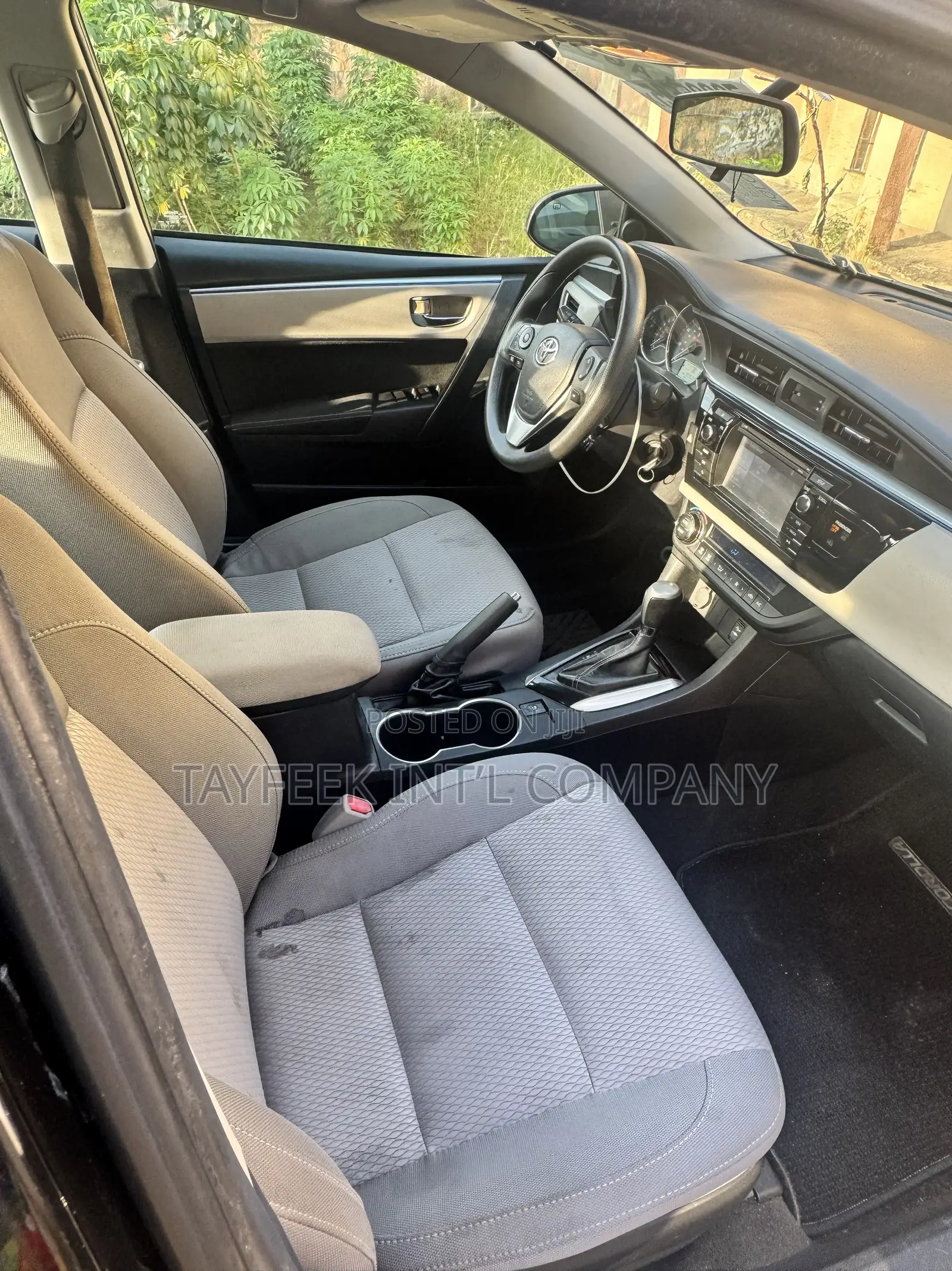 Toyota Corolla LE 4dr Sedan (1.8L 4cyl CVT) 2015 Black