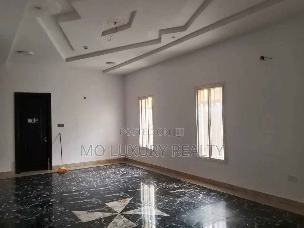 3bdrm Townhouse / Terrace in Lekki Phase 1 for rent