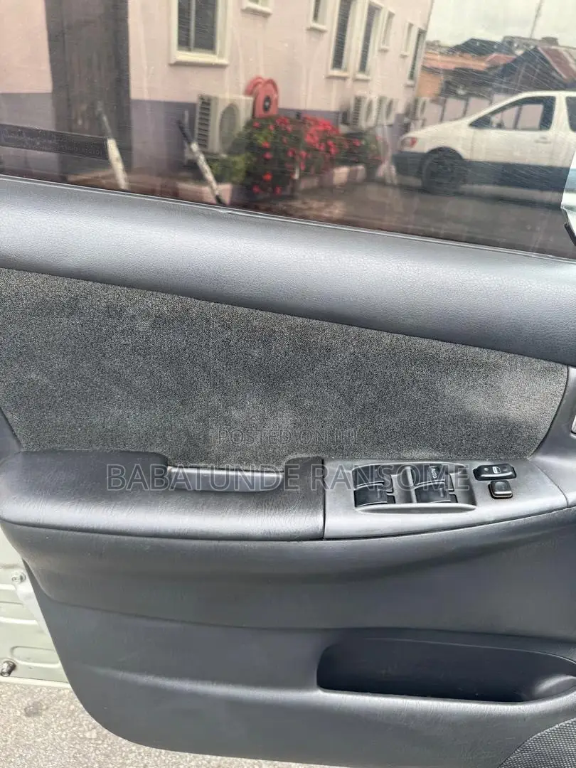 Toyota Corolla S 2004 Silver