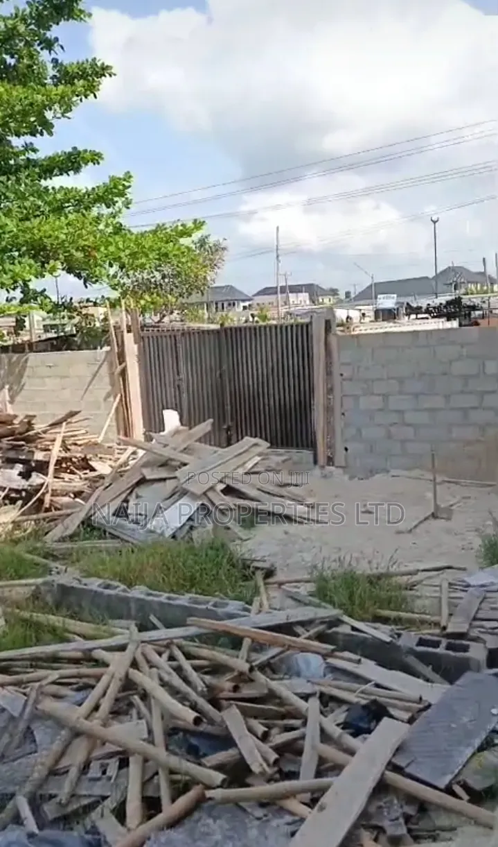 A Full Plot of Land Directly on Lekki-Epe Express @ Bogije for Rent