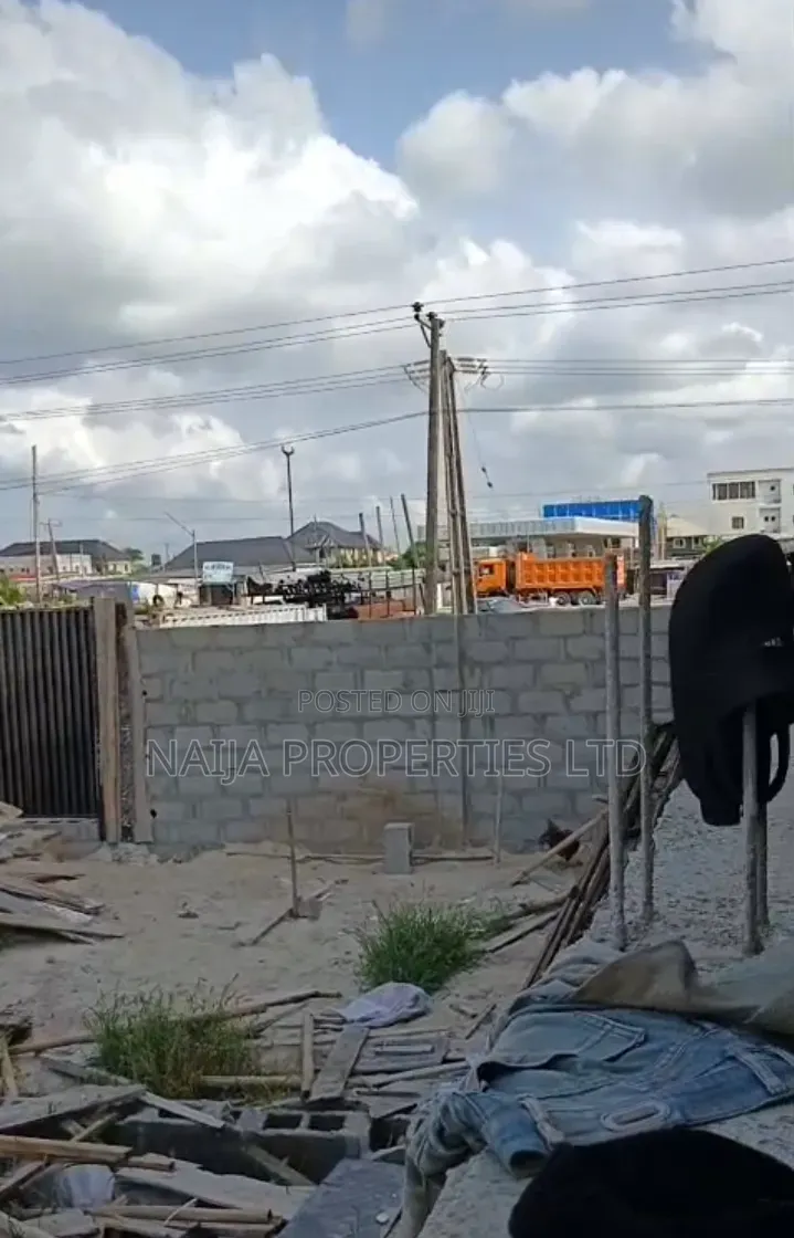 A Full Plot of Land Directly on Lekki-Epe Express @ Bogije for Rent