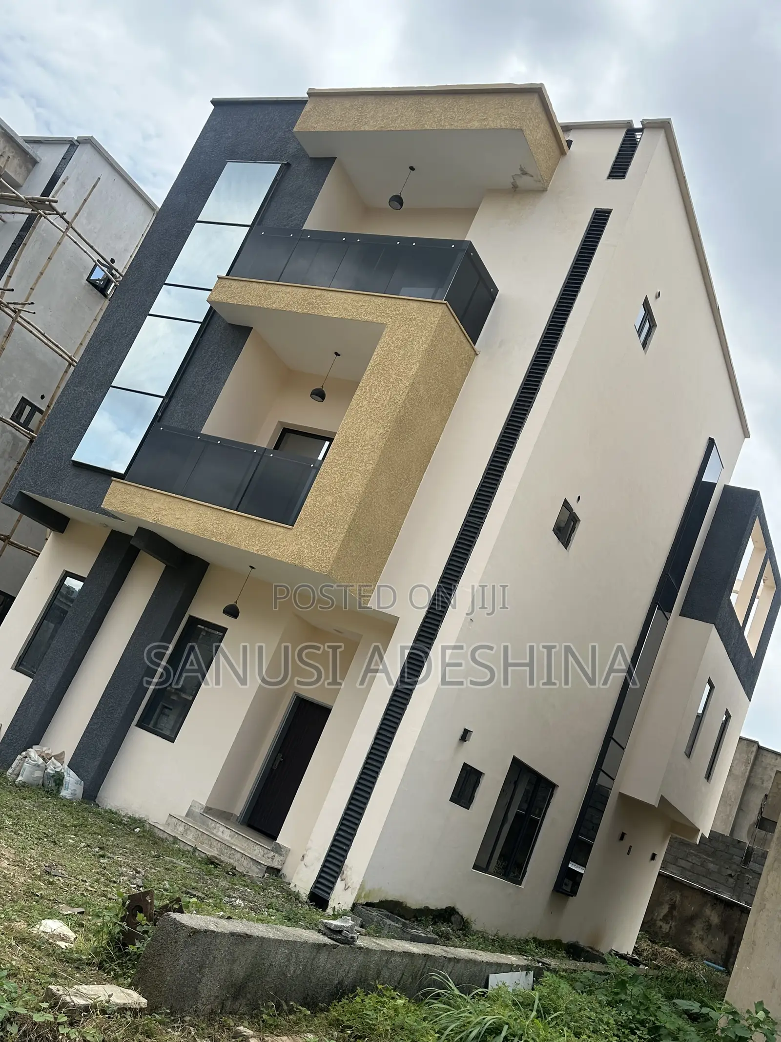 5bdrm Duplex in Gwarimpa Estate Fct, Gwarinpa for sale
