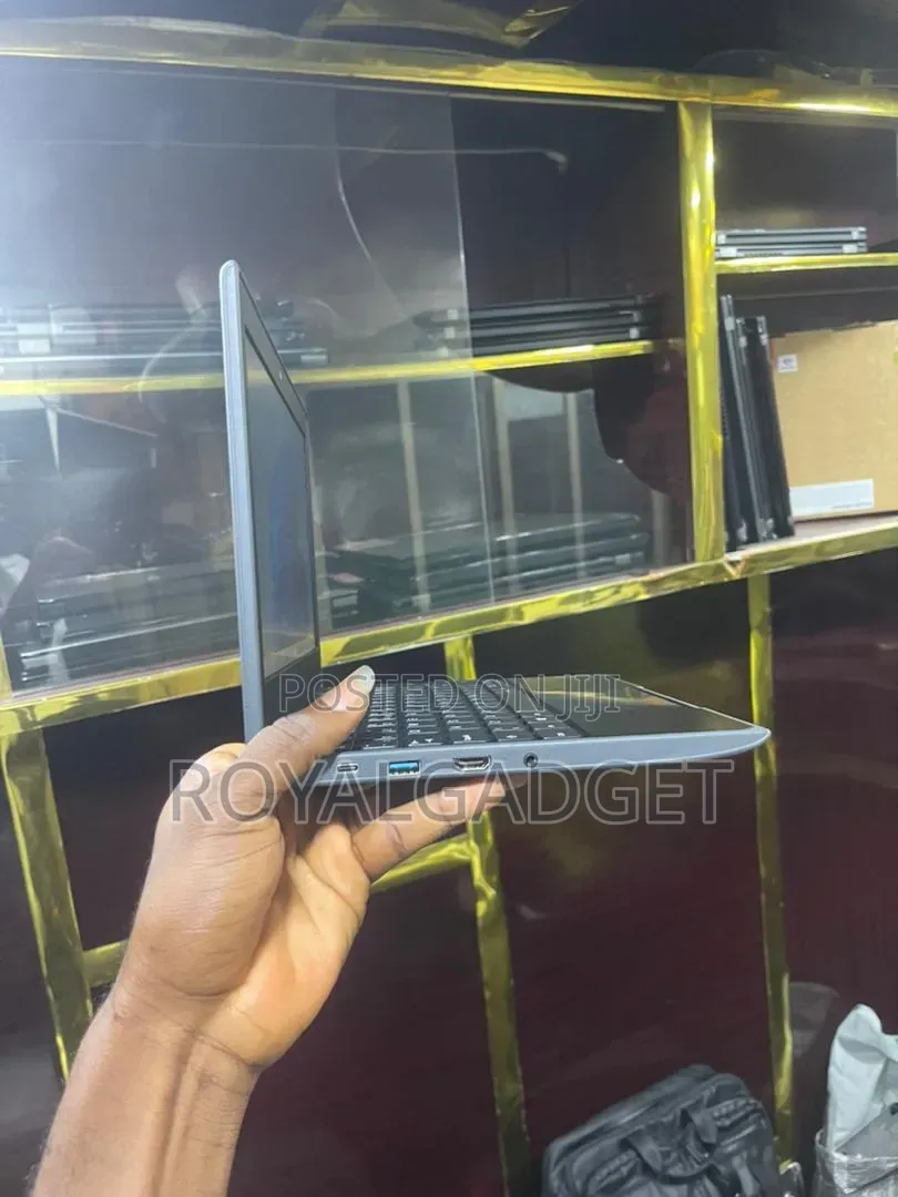 Laptop Lenovo 100e 4GB Intel Pentium SSD 60GB