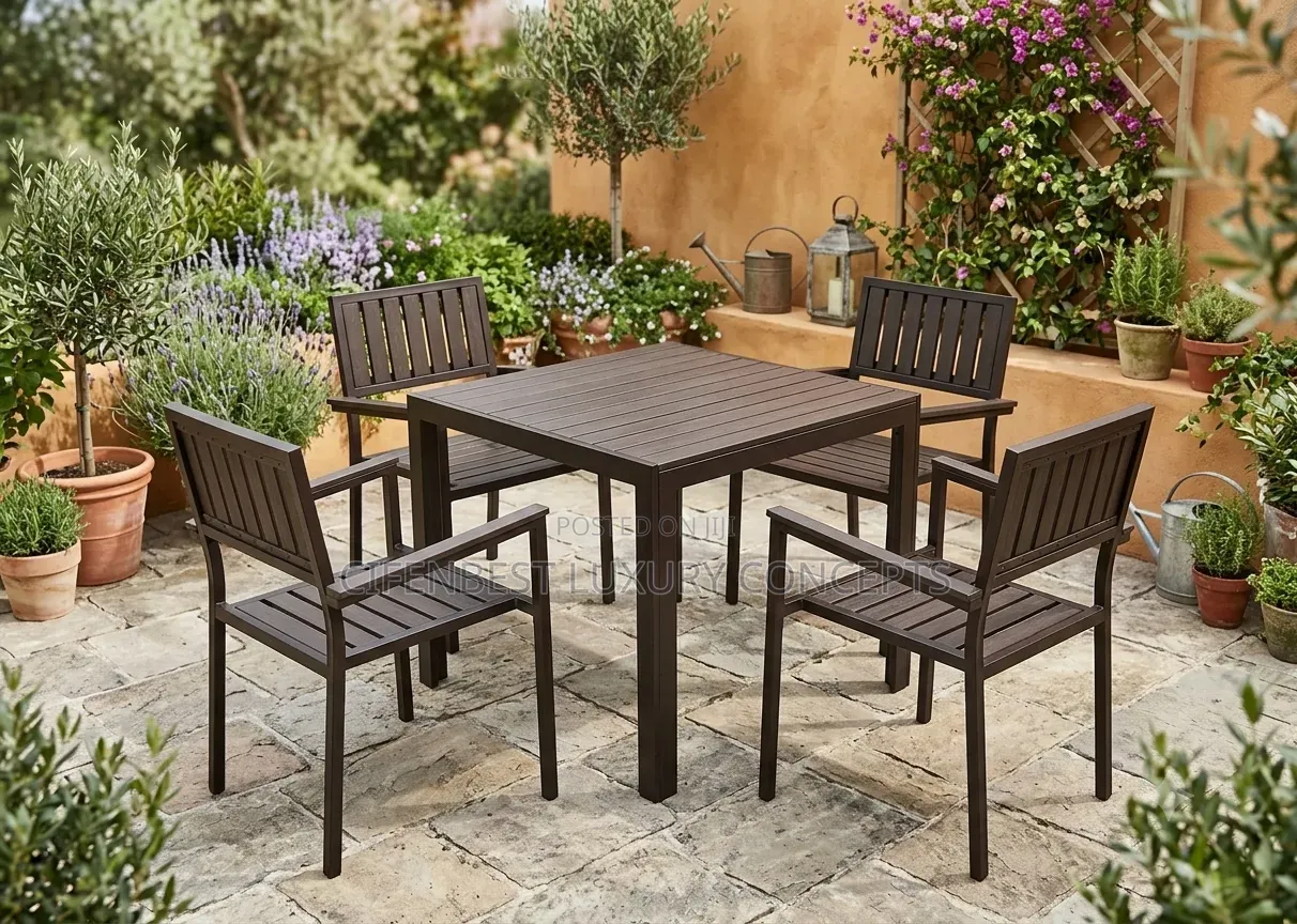 Four(4) Seaters Outdoor Balcony/Bar/Restaurant Table and Chair