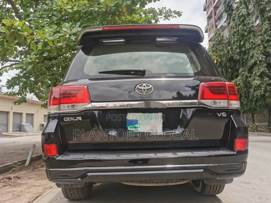 Toyota Land Cruiser 2015 Black