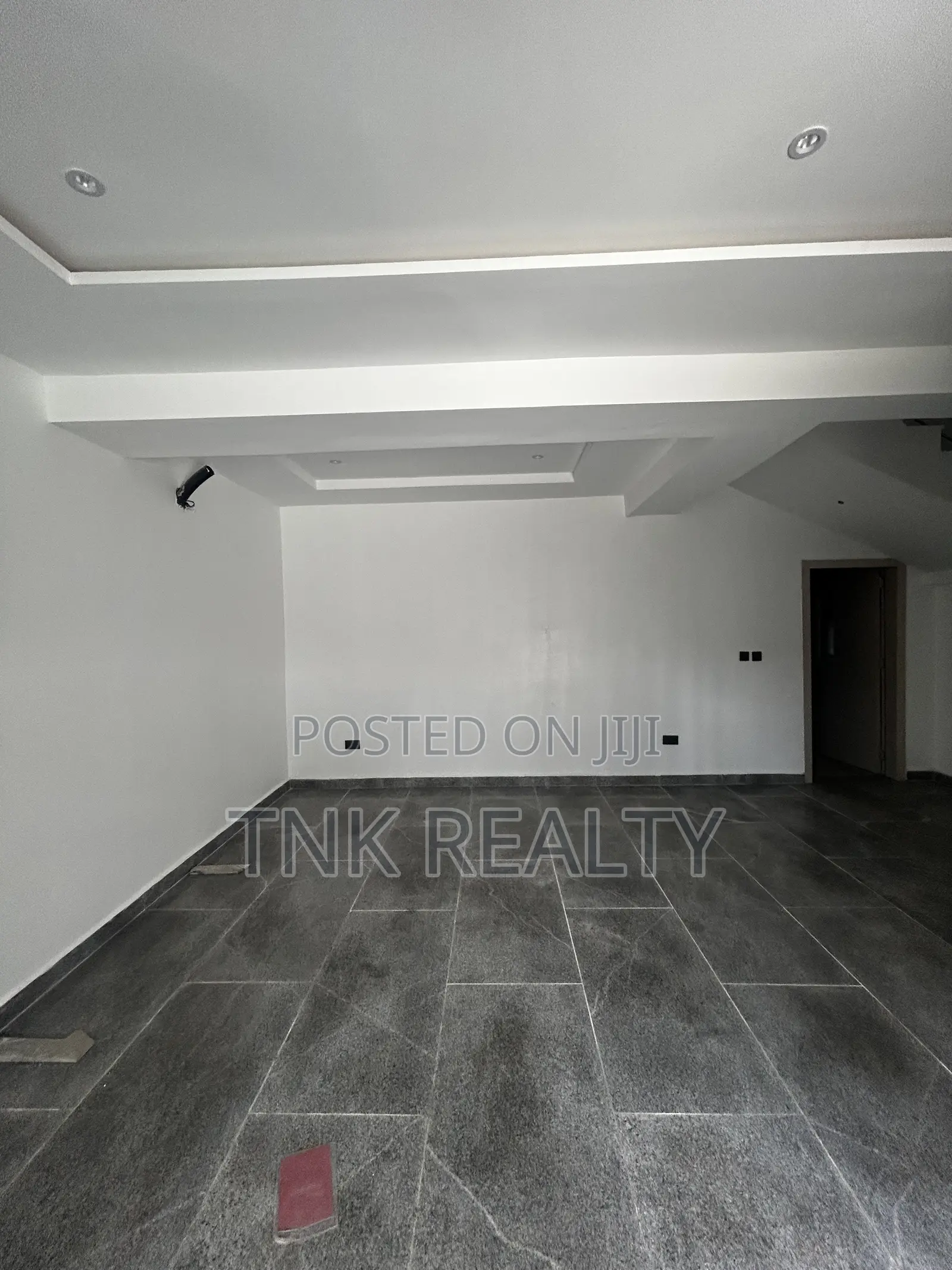 4bdrm Townhouse / Terrace in Jahi for rent