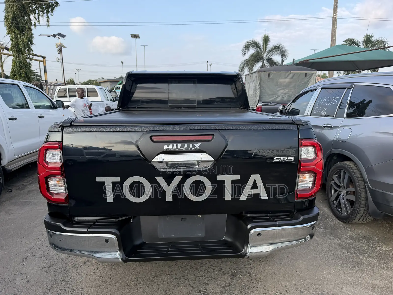 Toyota Hilux 2022 Black