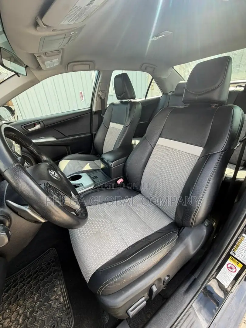 Toyota Camry SE Sport 4dr Sedan w/Prod. End 11/13 (2.5L 4cyl 6A) 2014