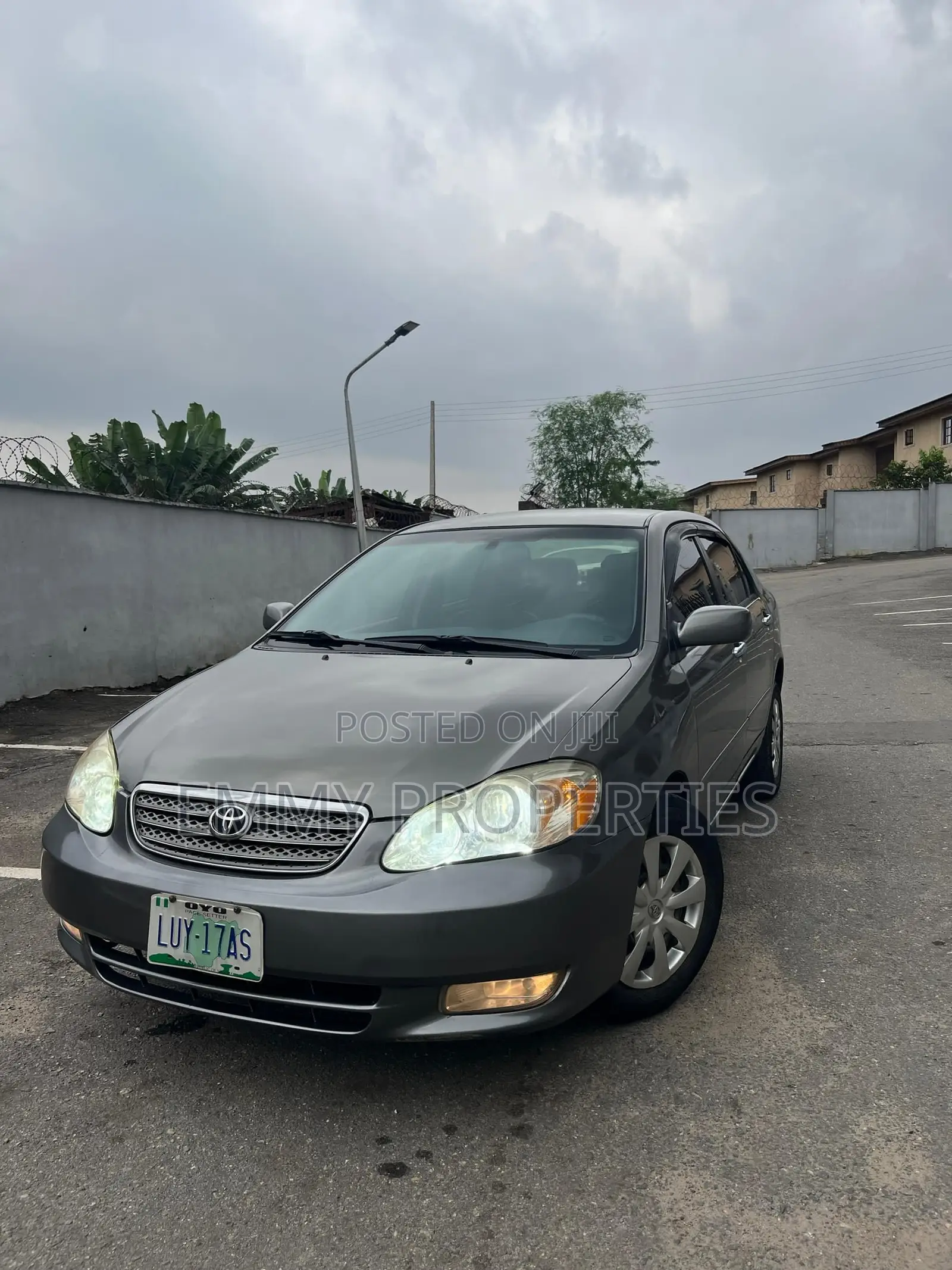 Toyota Corolla LE 2005 Gray