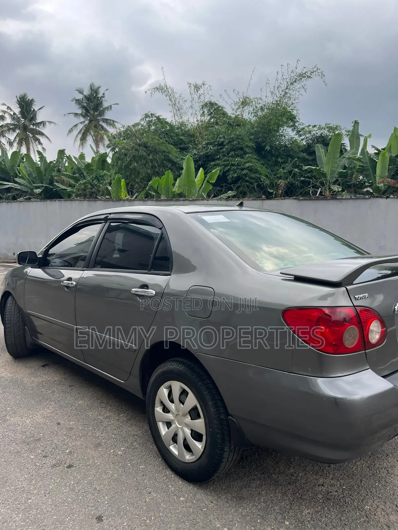 Toyota Corolla LE 2005 Gray