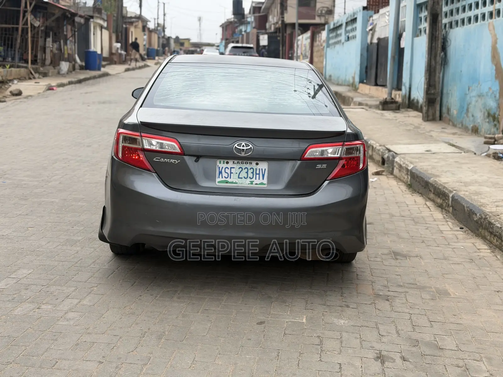 Toyota Camry SE 4dr Sedan (2.5L 4cyl 6A) 2013 Gray