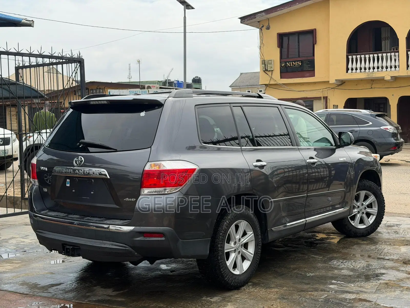 Toyota Highlander Limited 2011 Gray