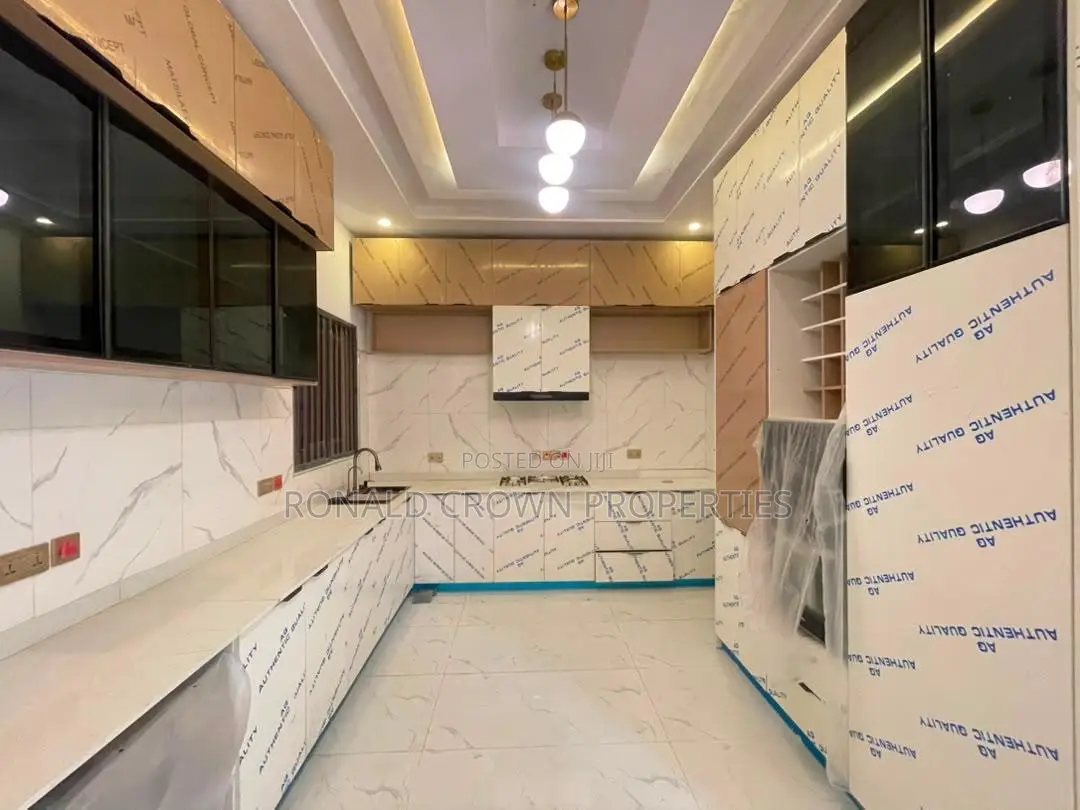 4bdrm Apartment in Ikeja GRA for sale