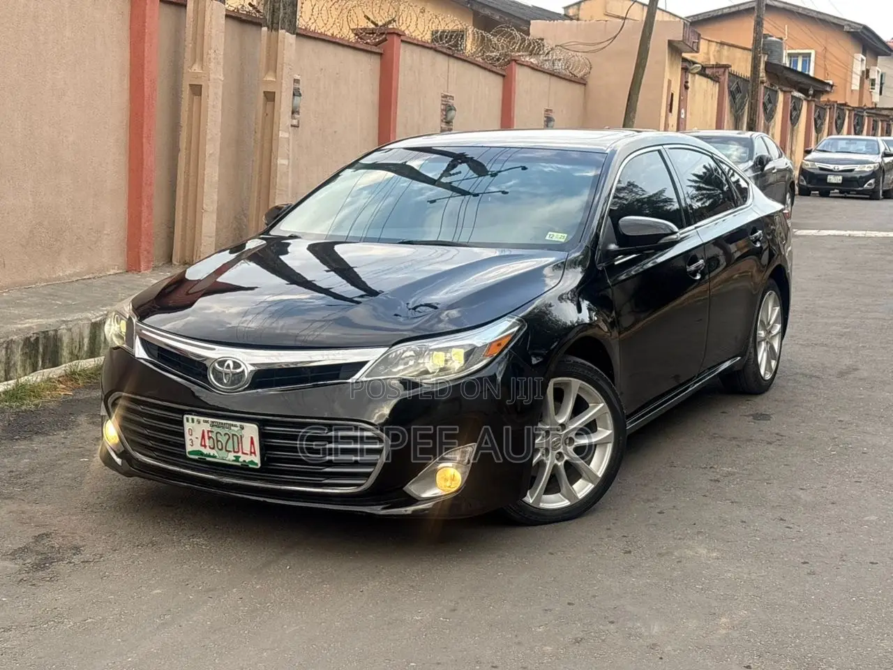 Toyota Avalon Limited 4dr Sedan (3.5L 6cyl 6A) 2014 Black