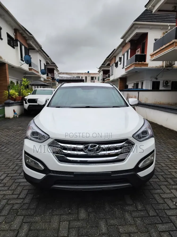 Hyundai Santa Fe 2016 White