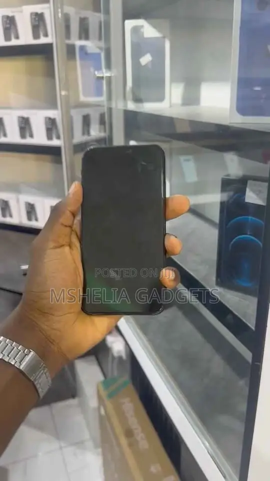 Apple iPhone XR 64 GB Black
