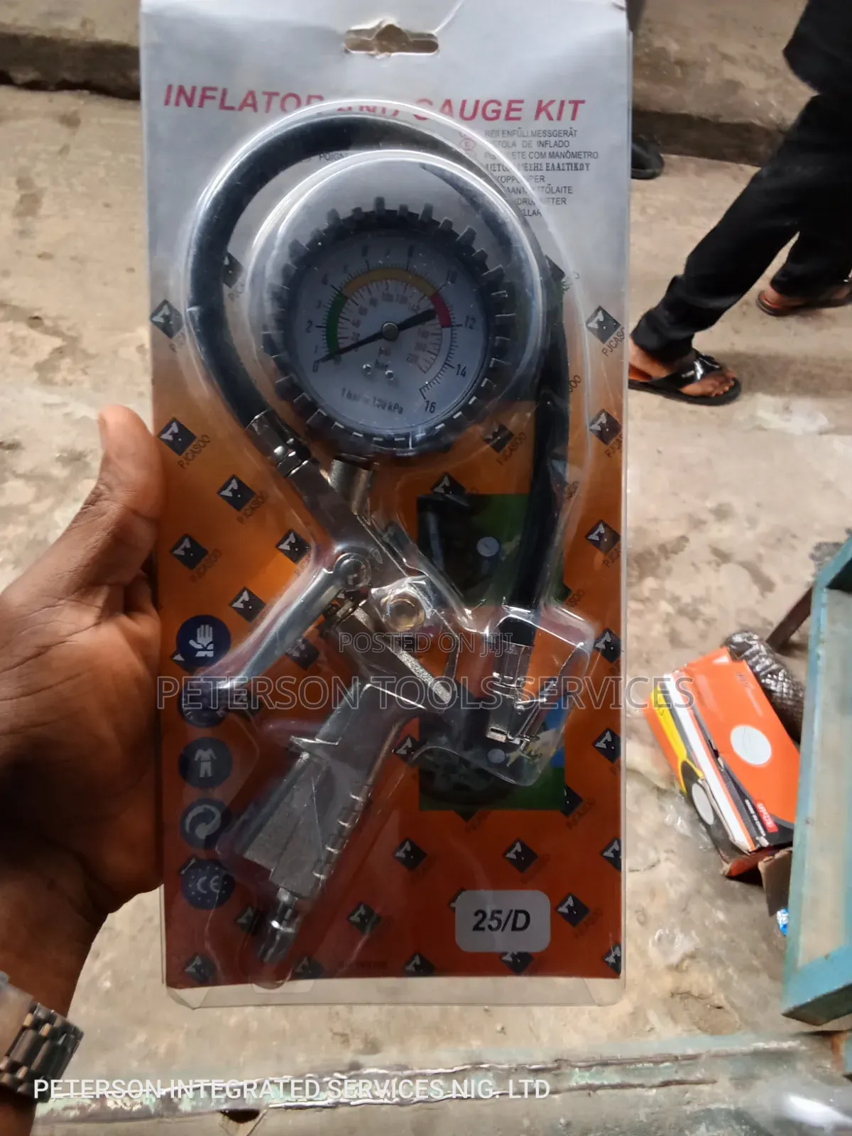 Inflator and Gauge Kit/ Forknaizer Guage