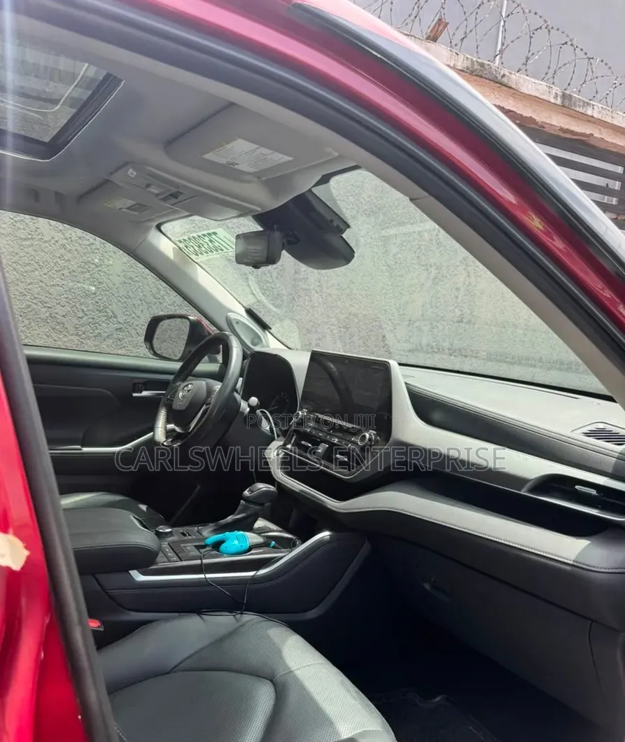Toyota Highlander Platinum 2021 Red