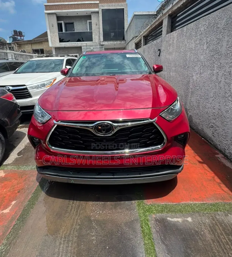 Toyota Highlander Platinum 2021 Red
