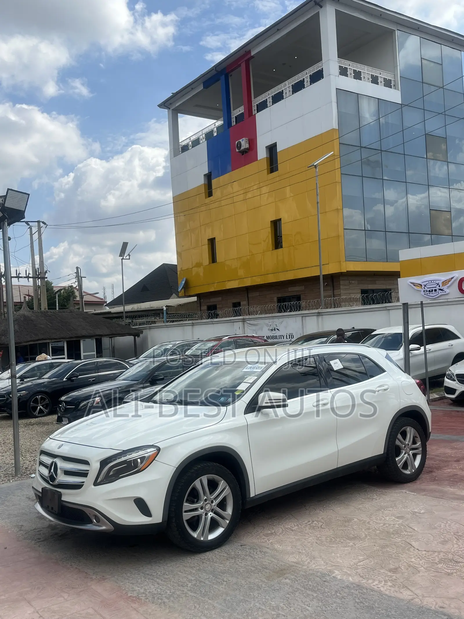Mercedes-Benz GLA 250 SV Premium 2014 White