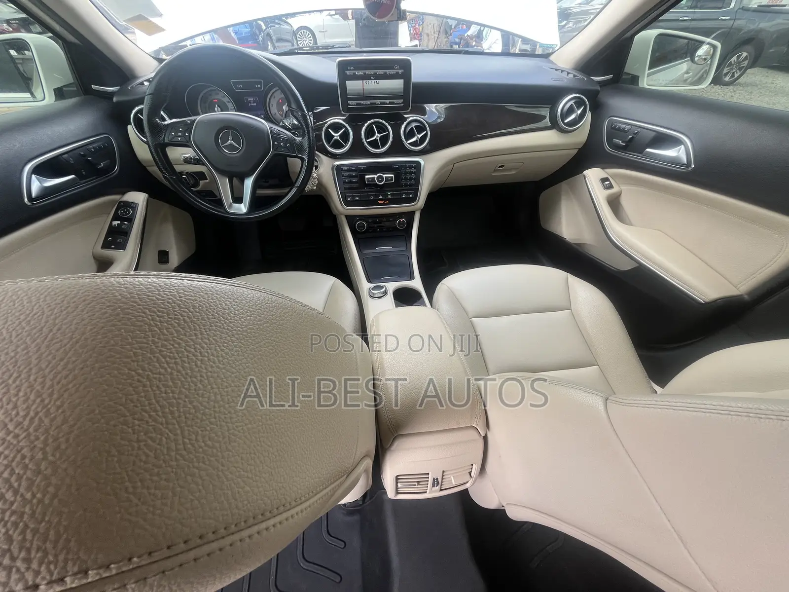 Mercedes-Benz GLA 250 SV Premium 2014 White