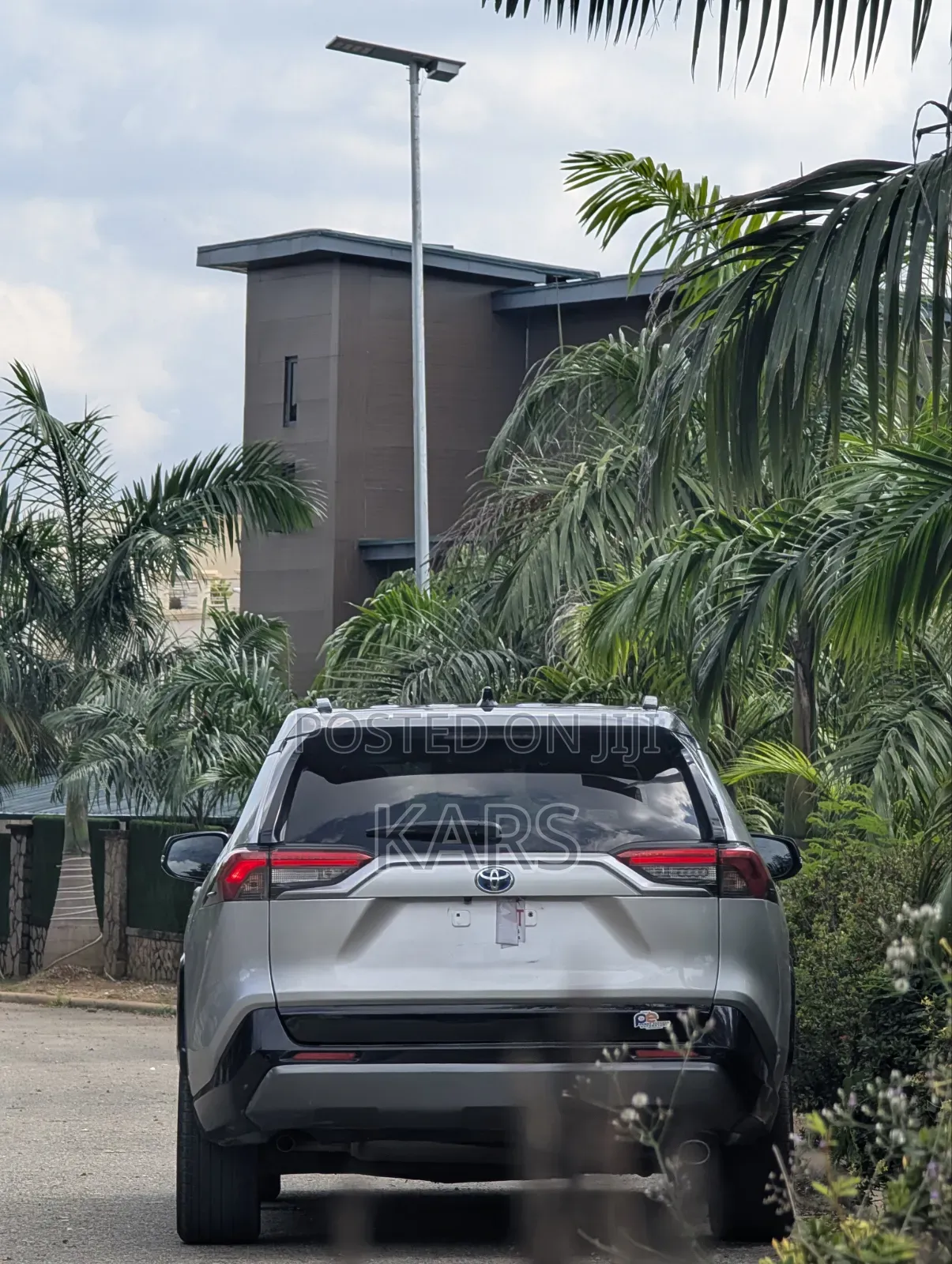 Toyota RAV4 2021 Silver