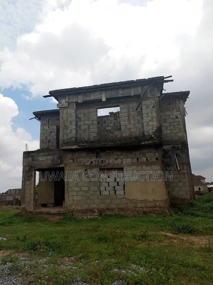 4bdrm Duplex in Pyakasa for sale
