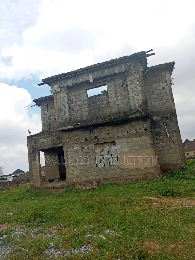 4bdrm Duplex in Pyakasa for sale