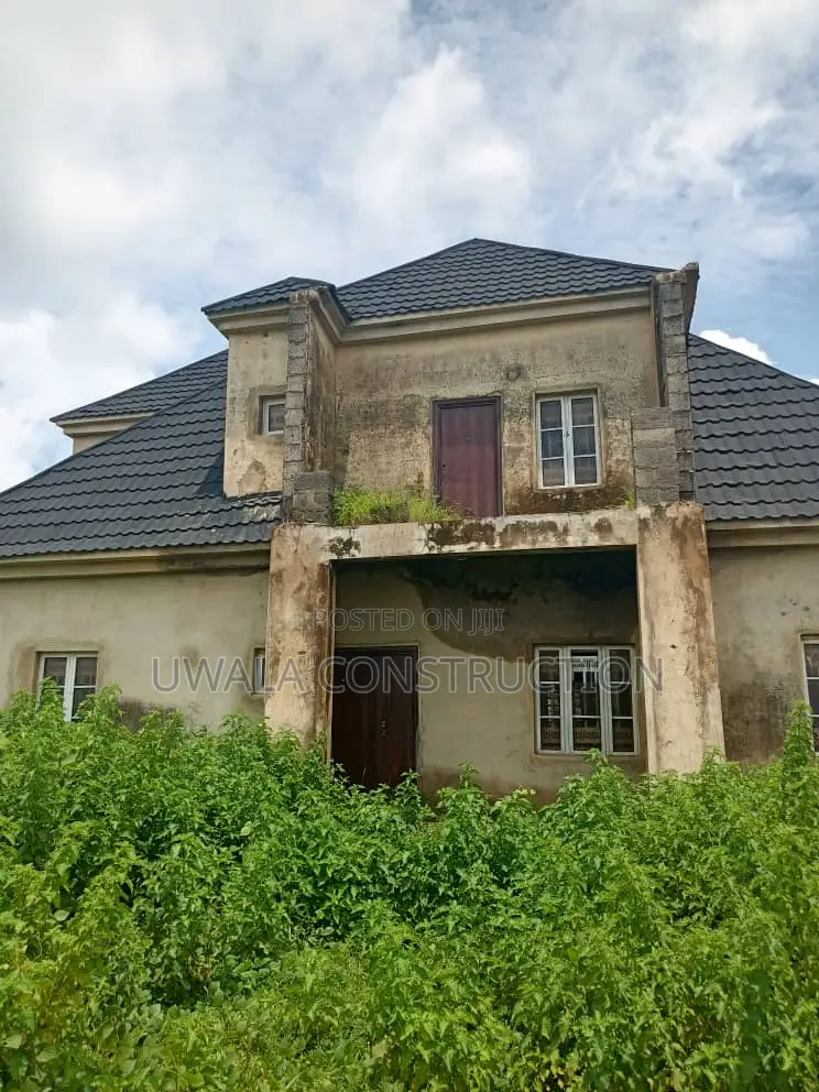 4bdrm Duplex in Pyakasa for sale