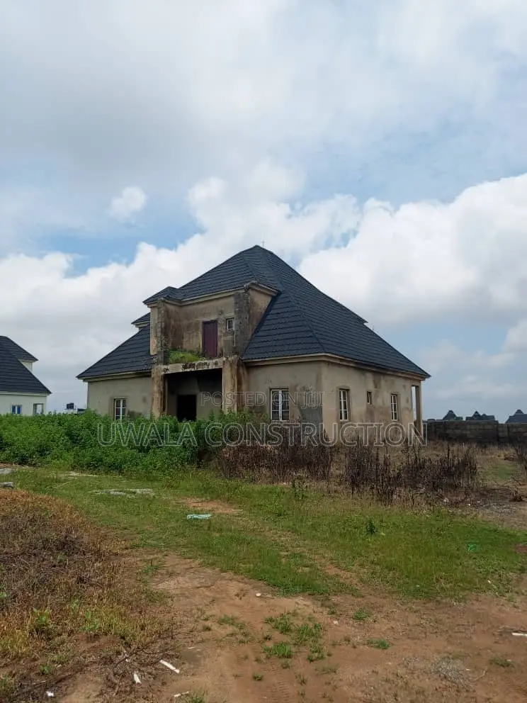 4bdrm Duplex in Pyakasa for sale
