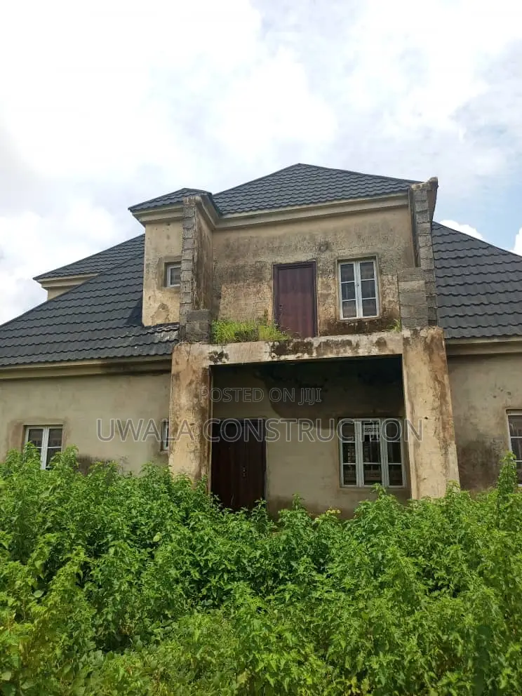 4bdrm Duplex in Pyakasa for sale