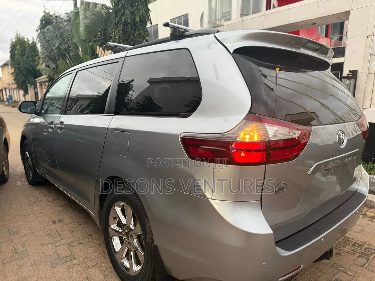 Toyota Sienna 2017 Silver