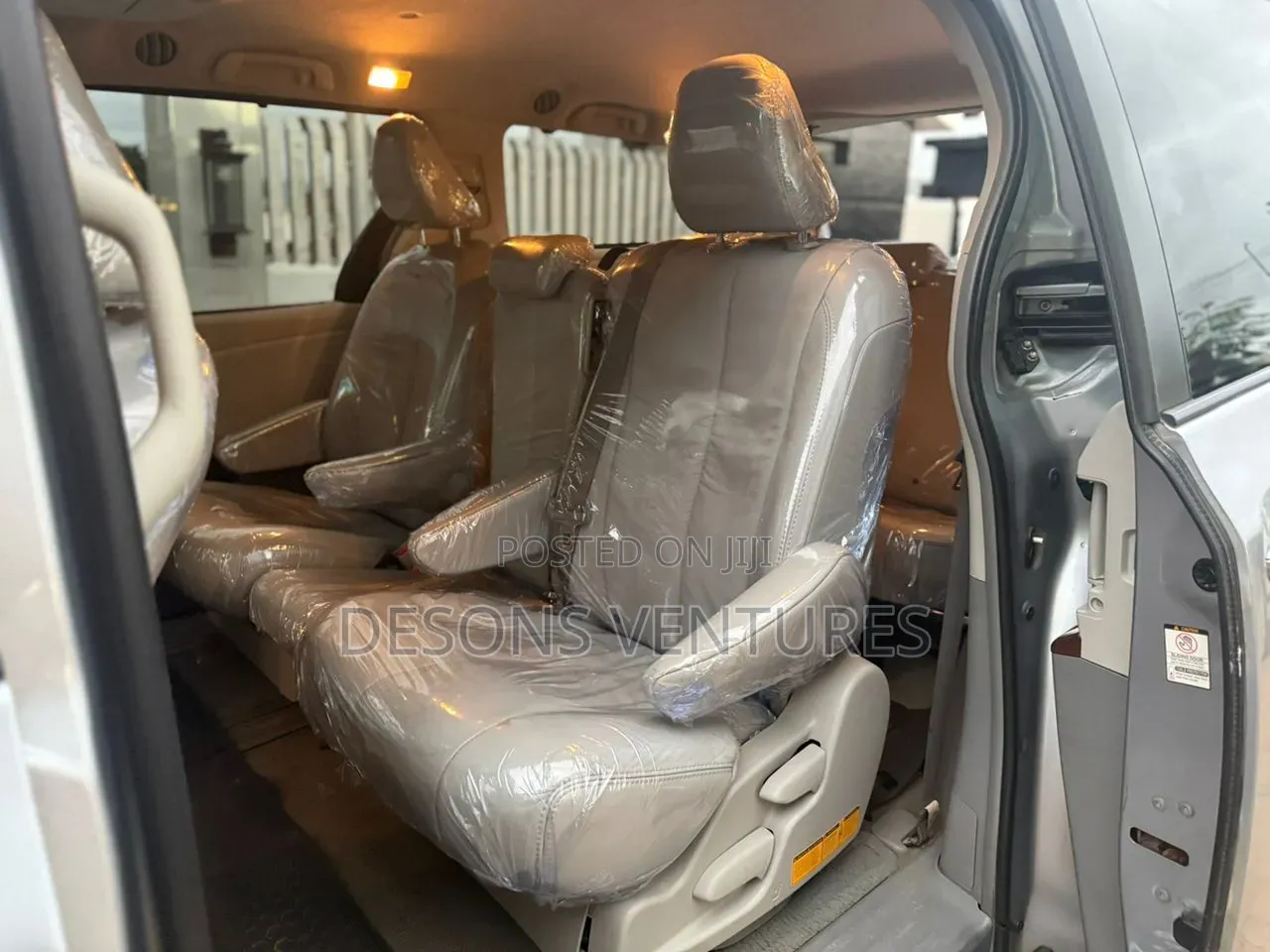 Toyota Sienna 2017 Silver
