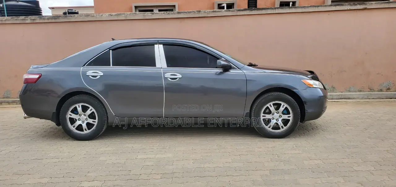Toyota Camry 2009 Gray