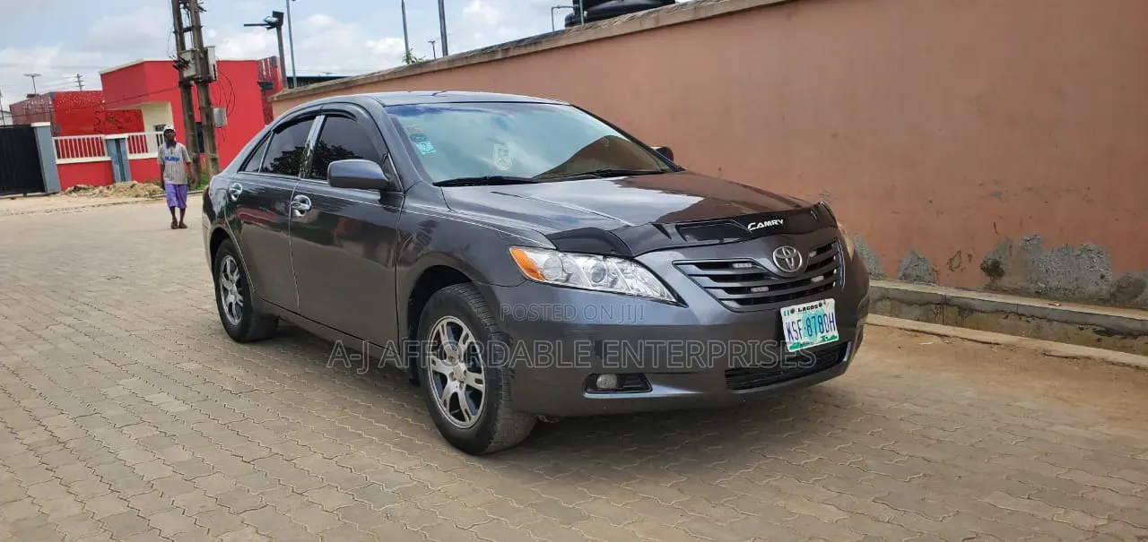 Toyota Camry 2009 Gray