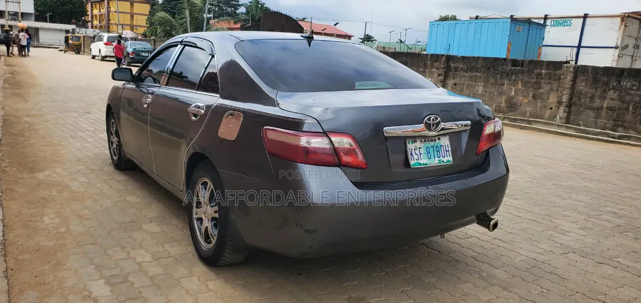 Toyota Camry 2009 Gray