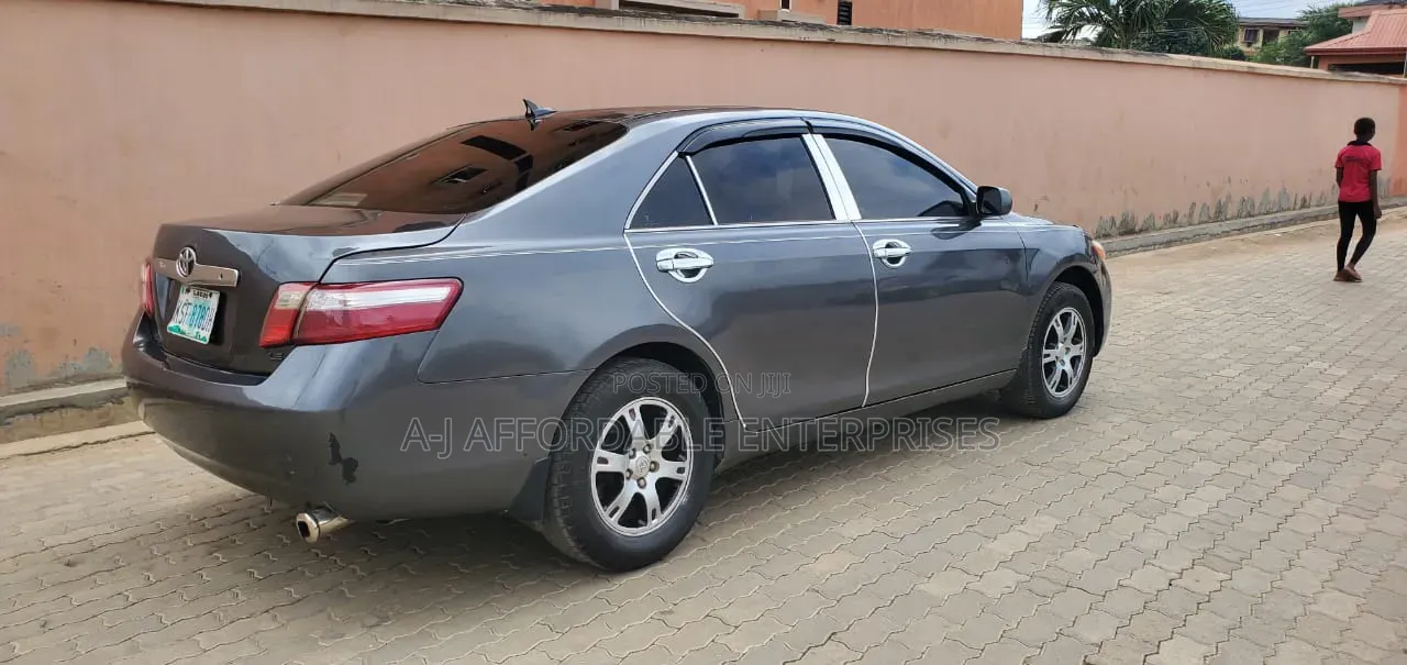 Toyota Camry 2009 Gray