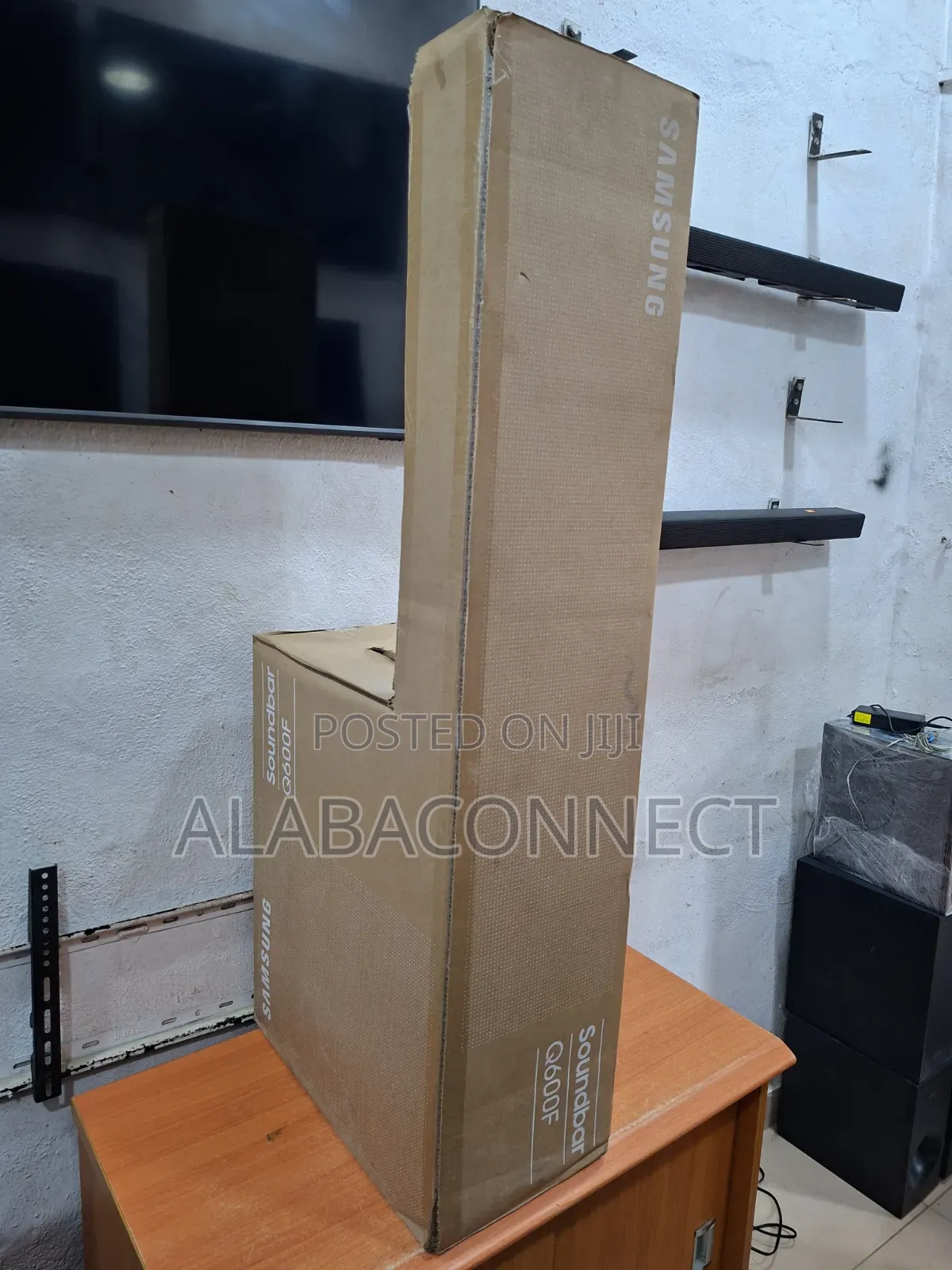 Brand New 2025 Samsung Q-Series Soundbar Q600F With Wireless Subwoofer