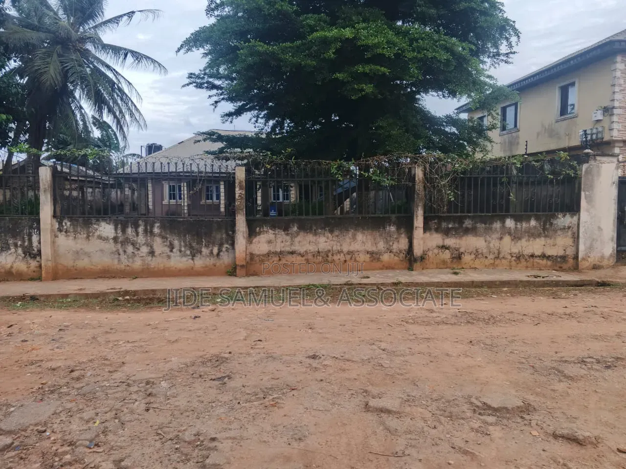 Furnished 4bdrm Bungalow in Ayobo for sale