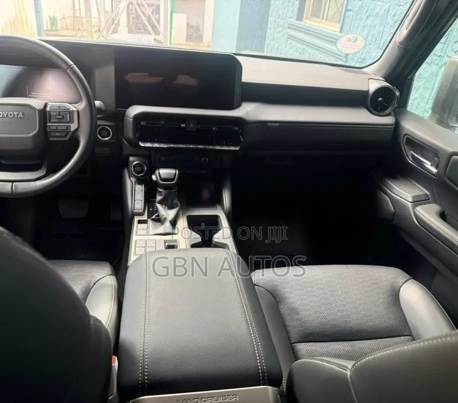 Toyota Land Cruiser Prado 2.4 Petrol 2025 Black