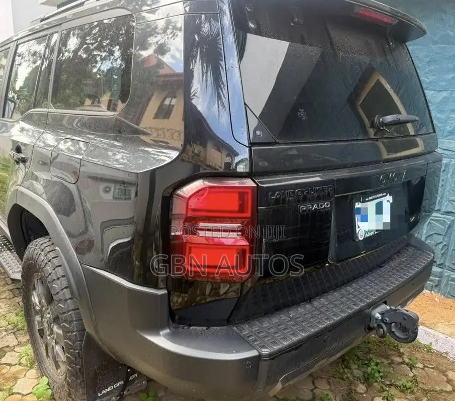 Toyota Land Cruiser Prado 2.4 Petrol 2025 Black