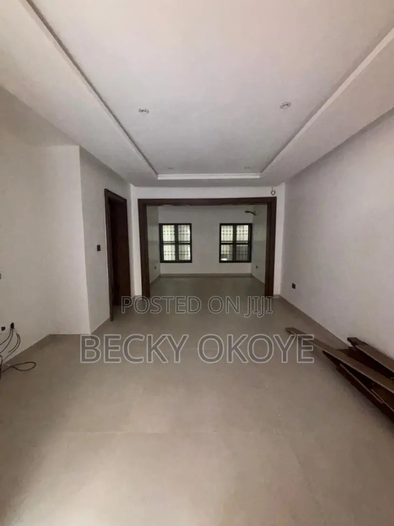 4bdrm Duplex in Garki, Area 7 for rent