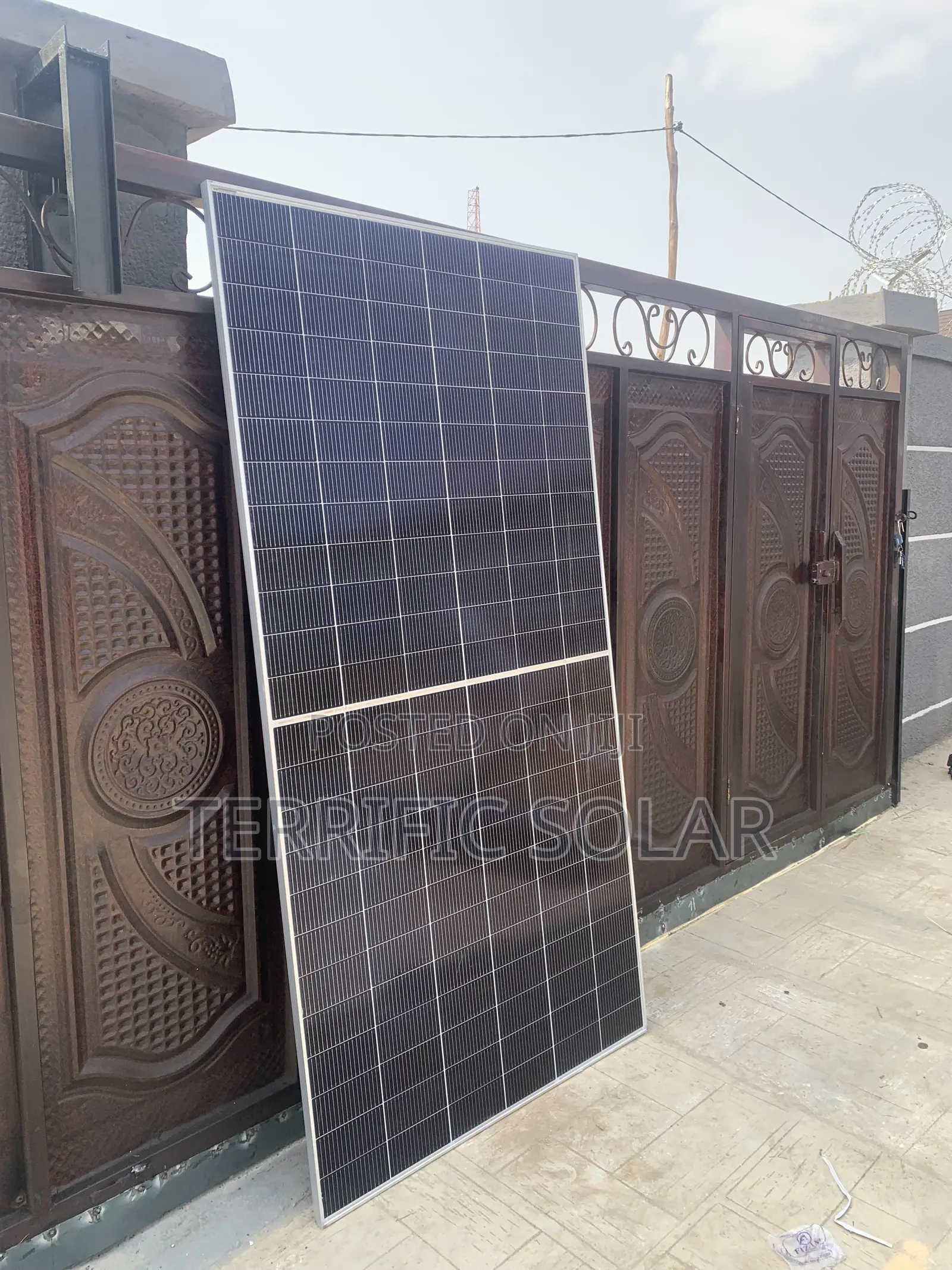 Terrific Hybrid Solar Generators