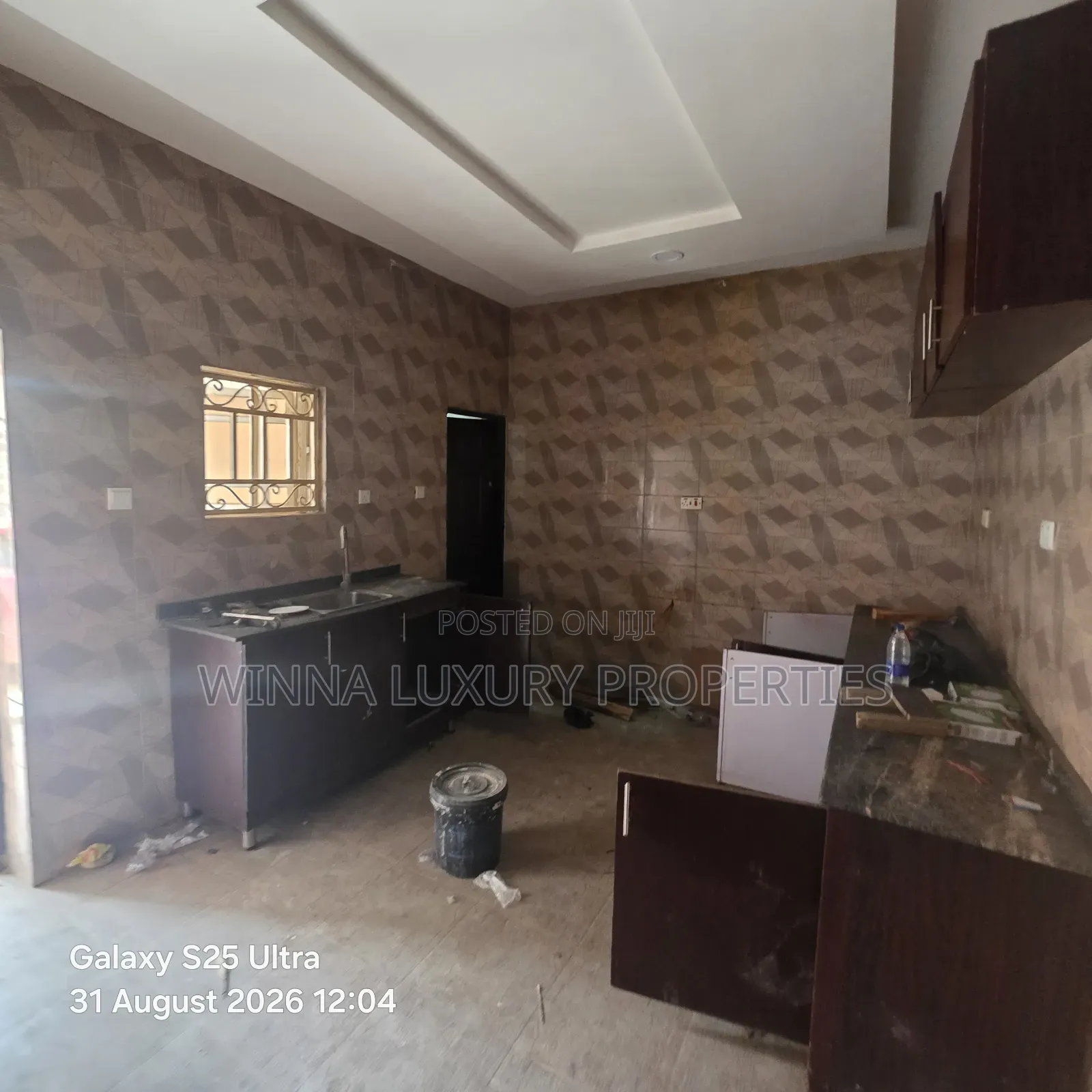 3bdrm Bungalow in Oil Spring Estate, Lugbe District for rent